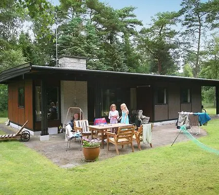 Semesterbostad Three-bedroom Holiday In 2 *