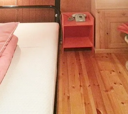 Three-bedroom Holiday In 2 *