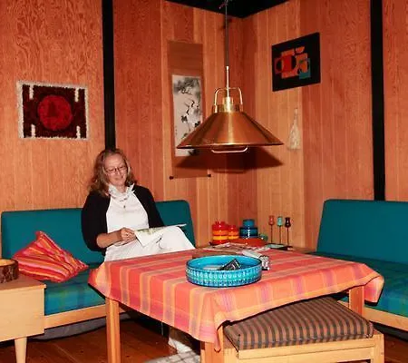 Three-bedroom Holiday In 2 *